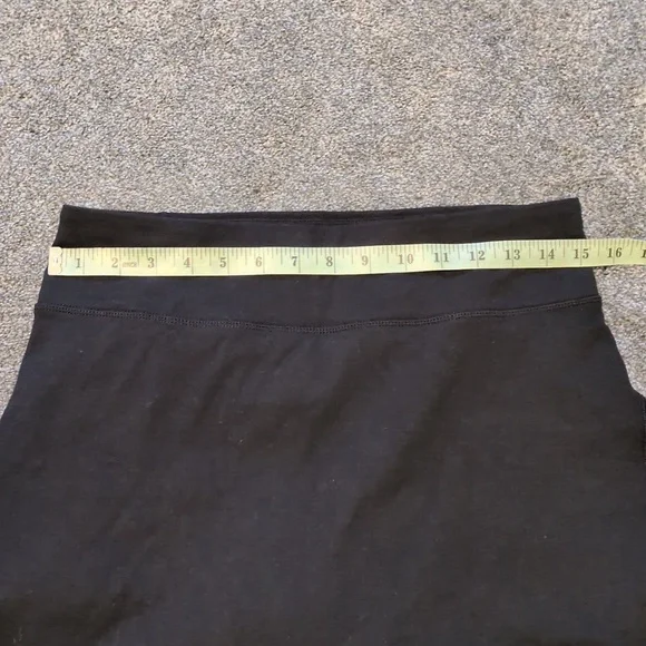 Pact Women's Black Skort Size Medium - Picture 5 of 7